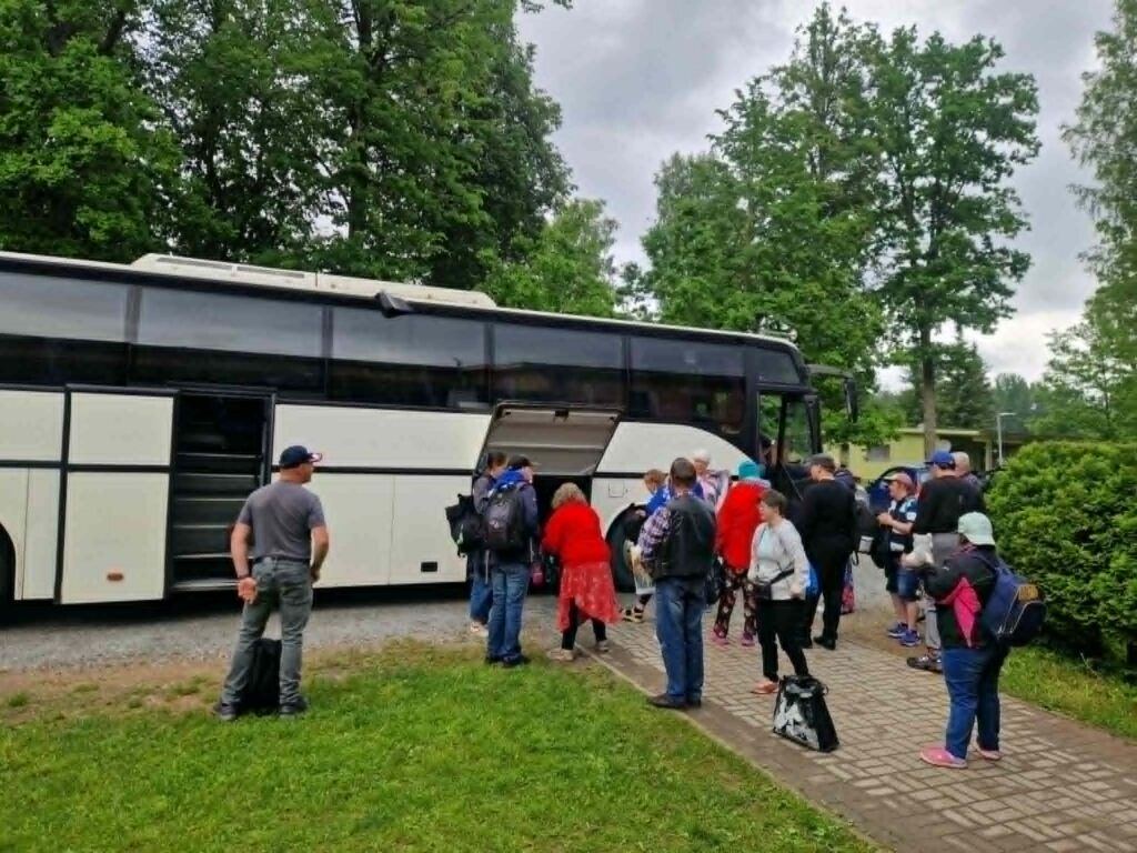 Juunikuus korraldas Maarja Küla kolm vahvat väljasõitu, mis viisid meid avastama Võru linna, Võrumaa kauneid paiku ja naaberriiki Lätit. Kõik see sai teoks tänu